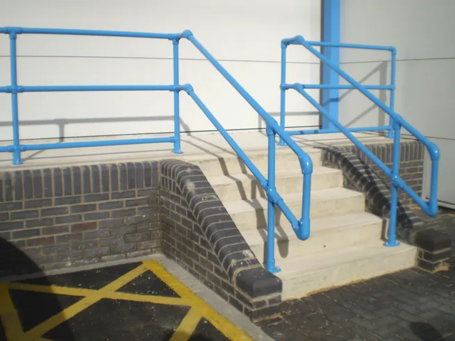 Modular Handrails for Ultimate Safety in High-Risk Areas - Kee Safety
