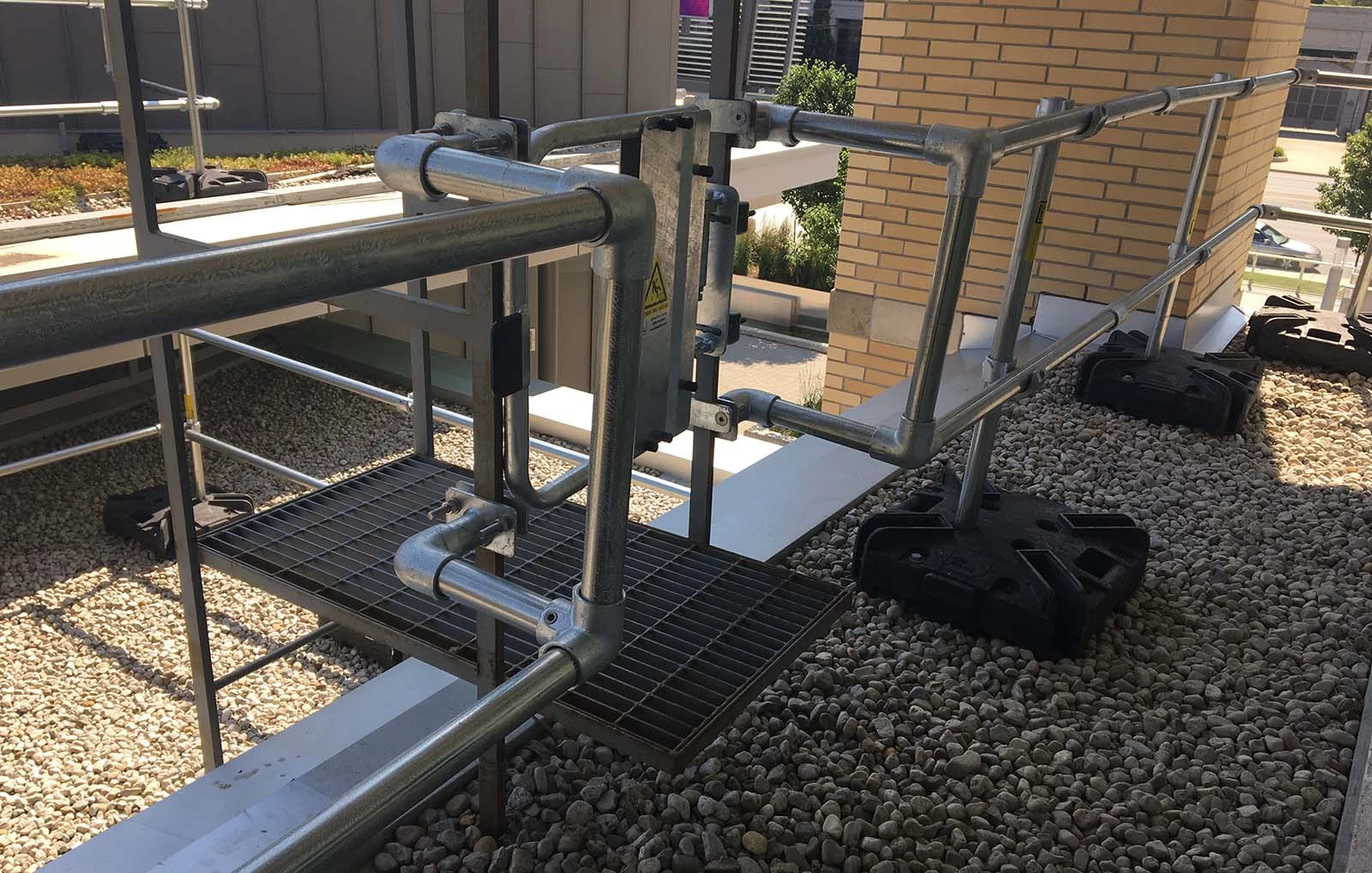 Roof edge fall protection | roof fall protection | rooftop guardrail