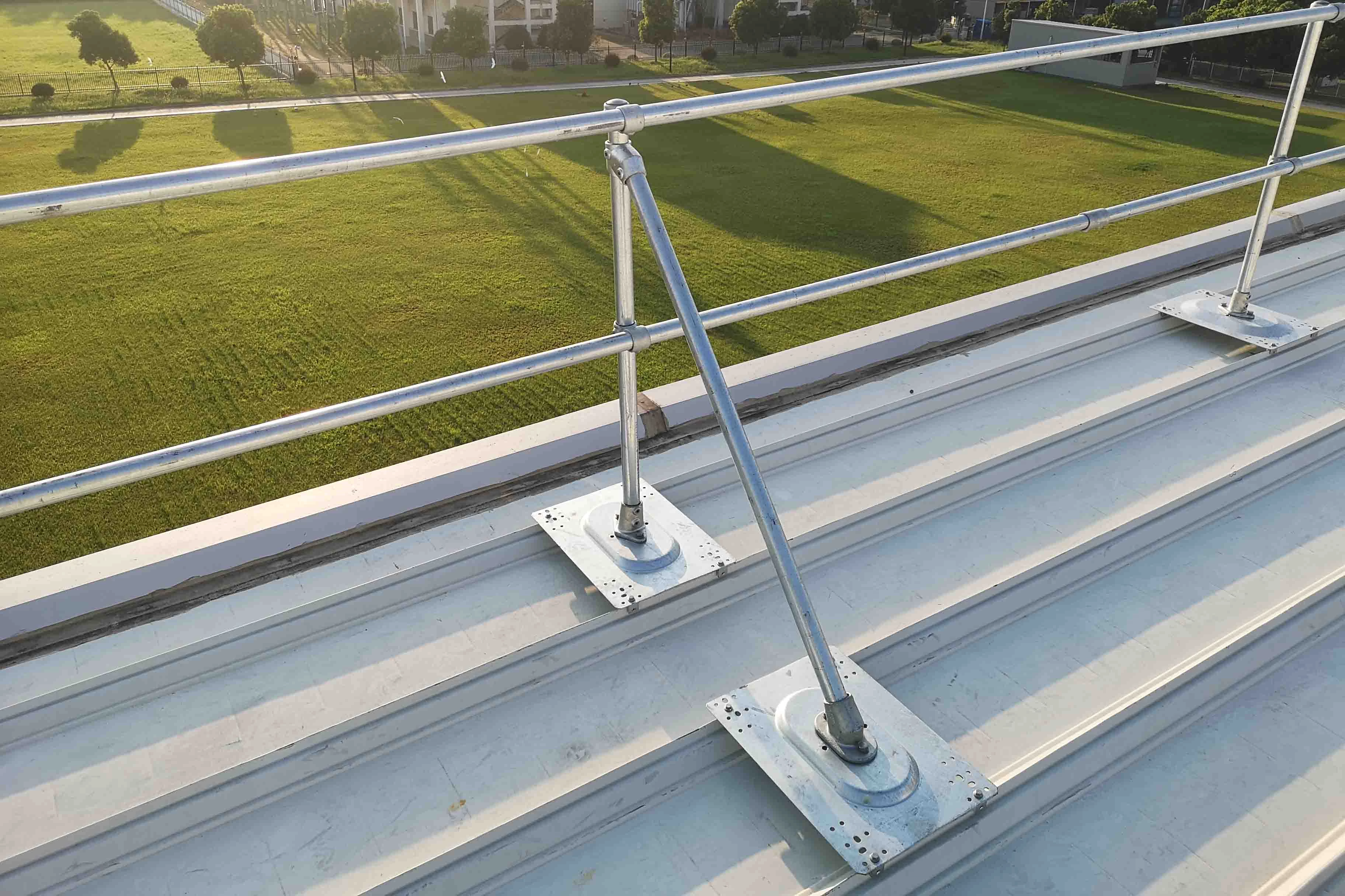 Kee Guard edge protection for metal roofs | roof fall protection | rooftop guardrail