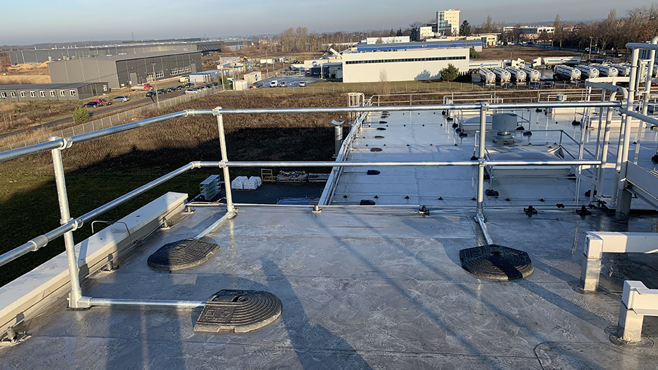 Free Standing Roof Top Guardrail 1